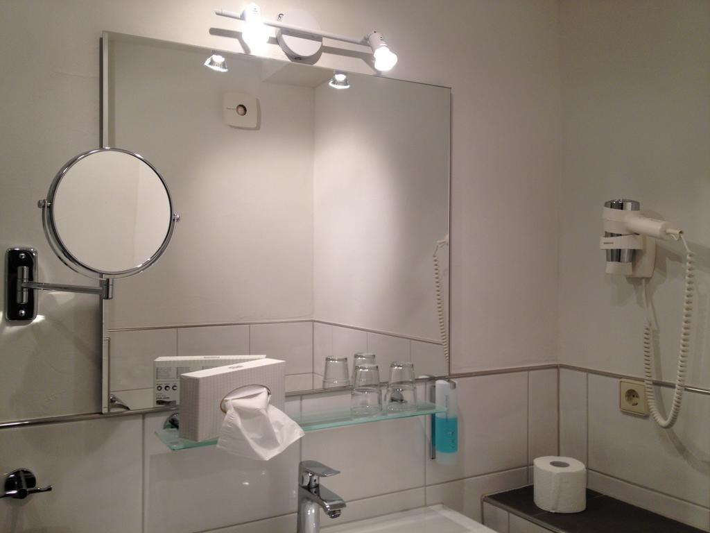 Brutsches Rebstock Hotell Laufenburg Rum bild